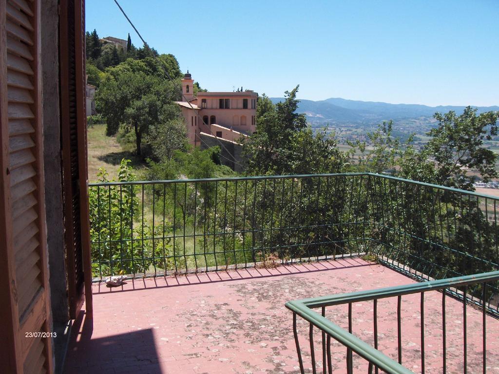 Agriturismo Il Palazzetto Lejlighed Campello sul Clitunno Værelse billede